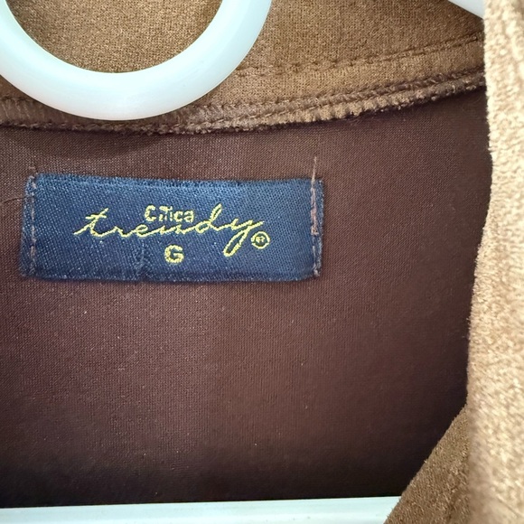 Brown Leather Jacket with Zipper Details - Picture 2 of 3